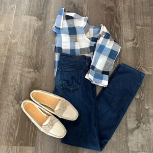 AG‎ Jeans, The Stilt Cigarette Leg. Size  25R.